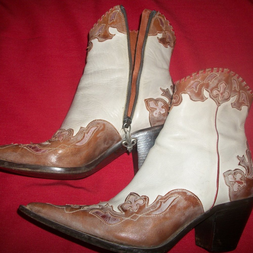 Donald J Pliner Western Couture Boots